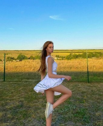 Здесь, в Москве, я создам неповторимую атмосферу нашей встречи, наполненную наслаждением и удовольствием.
🌟 Мои услуги включают все то, о чем ты только мечтал - классический секс, оральный секс, анальный секс. Постараюсь удовлетворить все твои сокровенные фантазии. Вместе мы создадим огненный коктейль страсти и наслаждения.
🔥 У меня множество положительных отзывов от моих предыдущих довольных клиентов. Смотрите фото, чтобы увидеть, насколько ты сможешь насладиться моими прекрасными формами.
✨ Позволь мне погрузить тебя в мир наслаждения и расслабления, которым ты заслуживаешь. Жду твоего звонка, чтобы начать наше приключение вместе в Москве. 💋 Маша